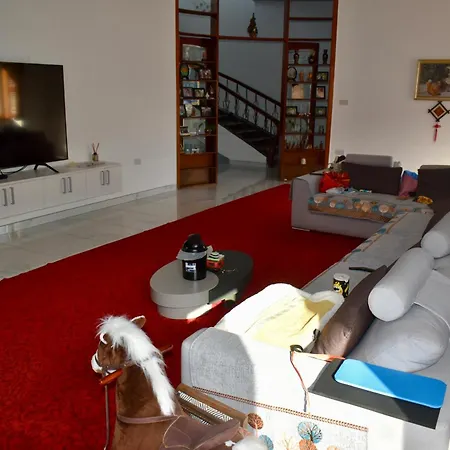 Secret - Rose 民宿 Tarxien