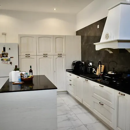 Rum i privatbostad Secret - Rose Tarxien